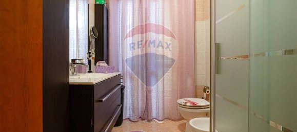 Apartamento T2 em Rho, Italy N.º 260790 10