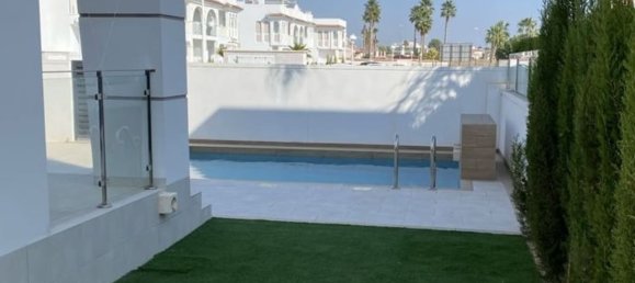 3 bedrooms House in Ciudad Quesada, Spain No. 188374 9