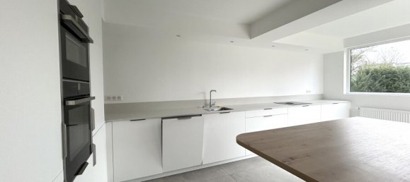 4 bedrooms Villa in Neuville-en-Ferrain, France No. 216562 2