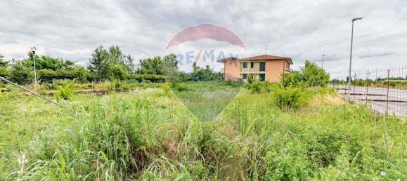701m² Land in Dello, Italy No. 356203 3