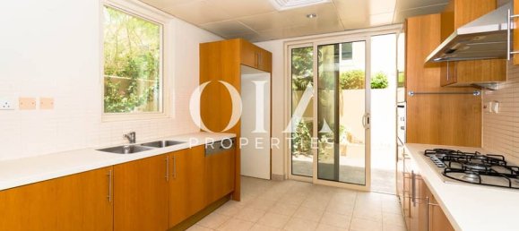 4 bedrooms Villa in Al Raha Gardens, UAE No. 17401 8