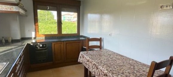 4 bedrooms House in Castro-Urdiales, Spain No. 163851 22