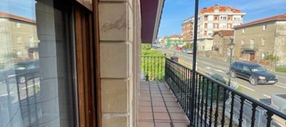 4 bedrooms House in Castro-Urdiales, Spain No. 163851 5