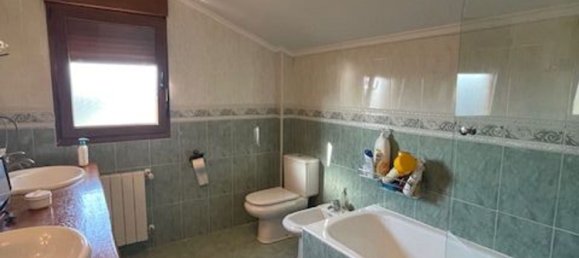 4 bedrooms House in Castro-Urdiales, Spain No. 163851 43