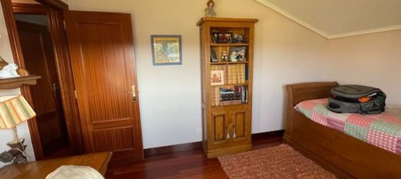 4 bedrooms House in Castro-Urdiales, Spain No. 163851 32