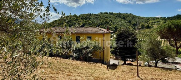 4 bedrooms House in Lucca, Italy No. 278273 7