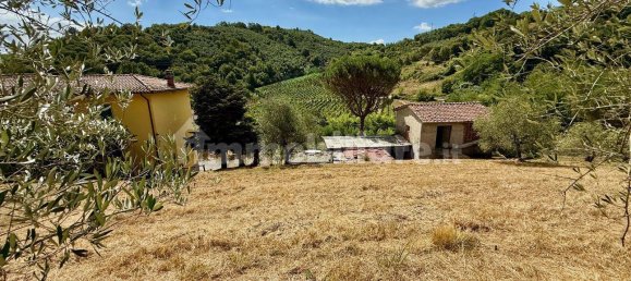 4 bedrooms House in Lucca, Italy No. 278273 8