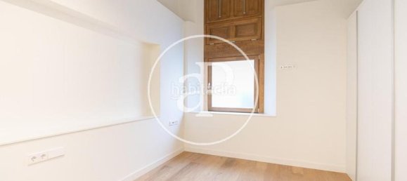 3 bedrooms Duplex in Eixample, Spain No. 127800 10