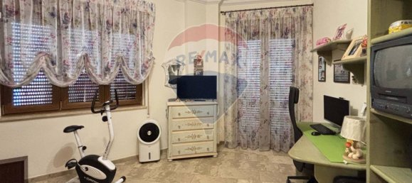 2 Schlafzimmer Wohnung in Palermo, Italy, Nr. 65598 10