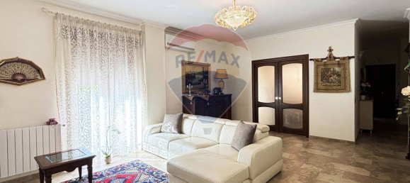 2 Schlafzimmer Wohnung in Palermo, Italy, Nr. 65598 3