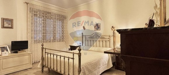 2 Schlafzimmer Wohnung in Palermo, Italy, Nr. 65598 6