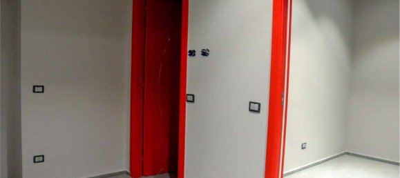 3 rooms Apartment in Seregno, Italy No. 47060 7