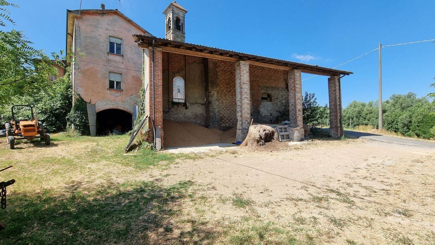 3 bedrooms House in Agazzano, Italy No. 147174