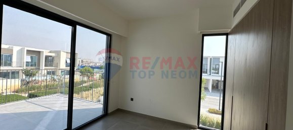 4 bedrooms Villa in The Valley, UAE No. 30809 3