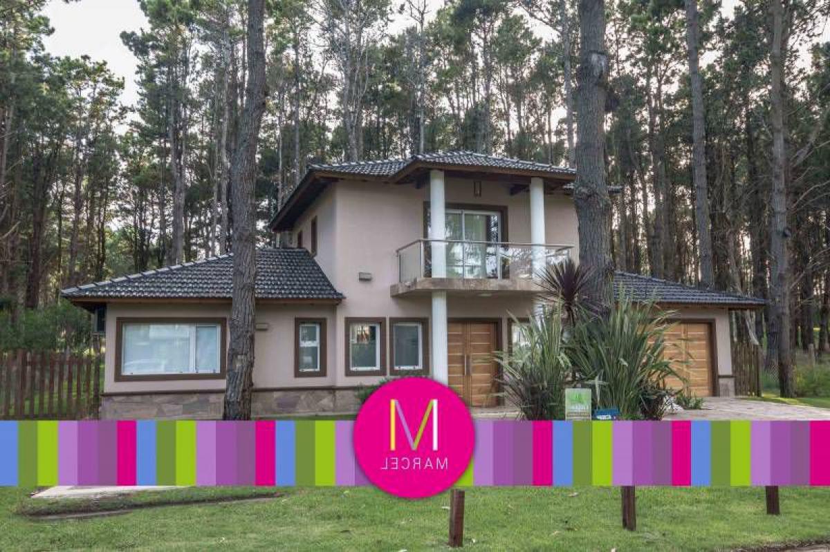 4 غرف نوم منزل في Mar del Plata, Argentina رقم 68074