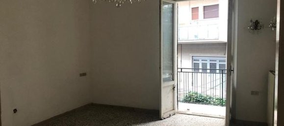 4 rooms Apartment in Teramo, Italy No. 252041 2