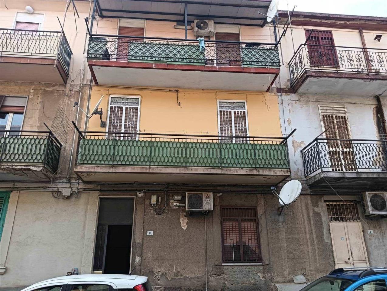 3غرفة شقة في Messina, Italy رقم 142913