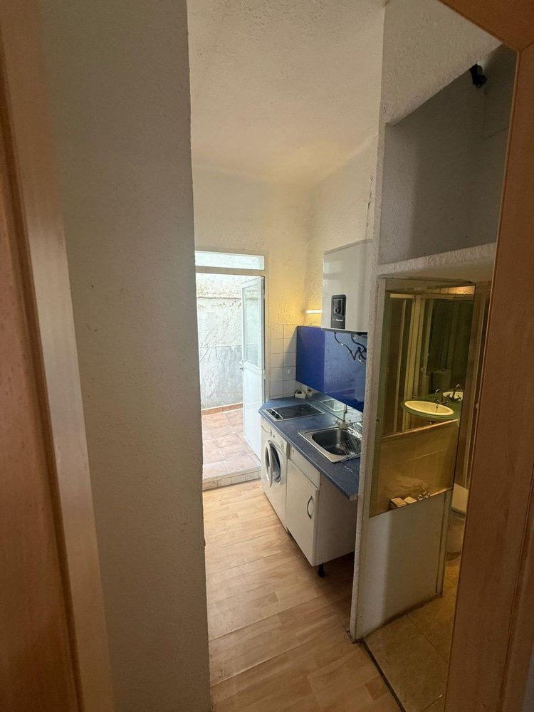 1 bedroom Apartment in Cuatro Caminos, Spain No. 168875