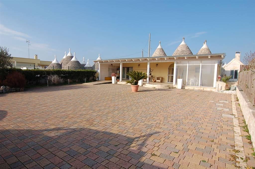 4 rooms House in Martina Franca, Italy No. 153656