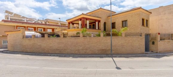 4 Schlafzimmer Villa in Alicante, Spain, Nr. 129152 31