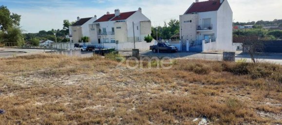  Land in Palmela, Portugal No. 78427 8