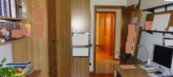 Квартира с 3 комнатами в Сесто Сан Джованни, Италия № 168023 10