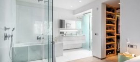 4 bedrooms Villa in Marbella, Spain No. 71321 10