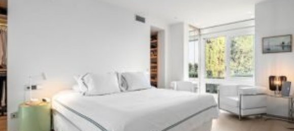 4 bedrooms Villa in Marbella, Spain No. 71321 9