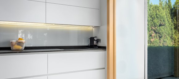 4 bedrooms Villa in Marbella, Spain No. 71321 26