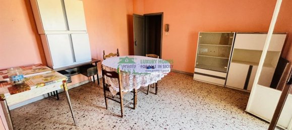 6 bedrooms House in Comiso, Italy No. 358421 2