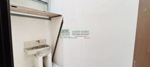 6 bedrooms House in Comiso, Italy No. 358421 19