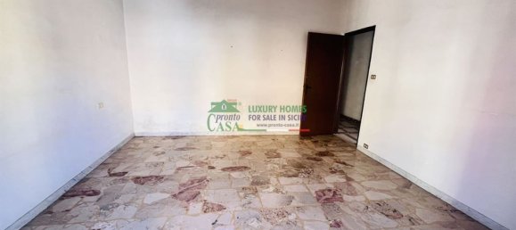 6 bedrooms House in Comiso, Italy No. 358421 15