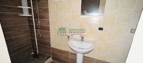 6 bedrooms House in Comiso, Italy No. 358421 8