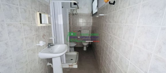 6 bedrooms House in Comiso, Italy No. 358421 13