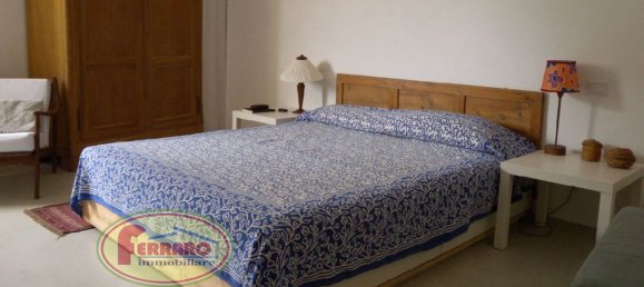 Дом с 4 комнатами в Шикли, Италия № 124577 8