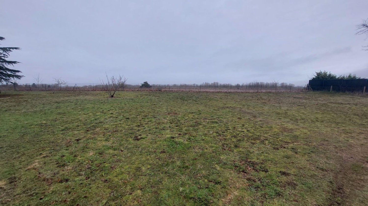 Земельный участок 1710м² в Сен-Дени-ан-Вал, Франция № 152512