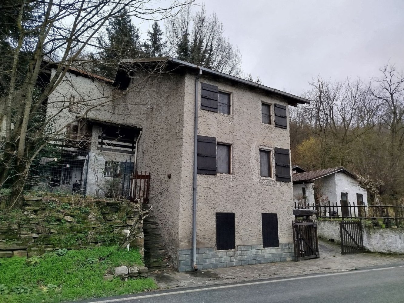7 rooms House in Travo, Italy No. 121085