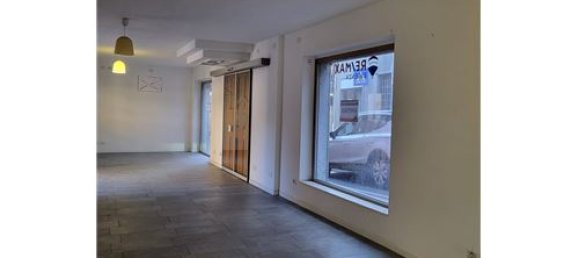 2 rooms Office in Casnate con Bernate, Italy No. 279223 4