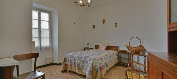 Casa de 5 habitaciónes en Cipressa, Italy No. 90064 4