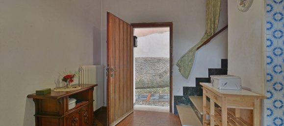 Casa de 5 habitaciónes en Cipressa, Italy No. 90064 14