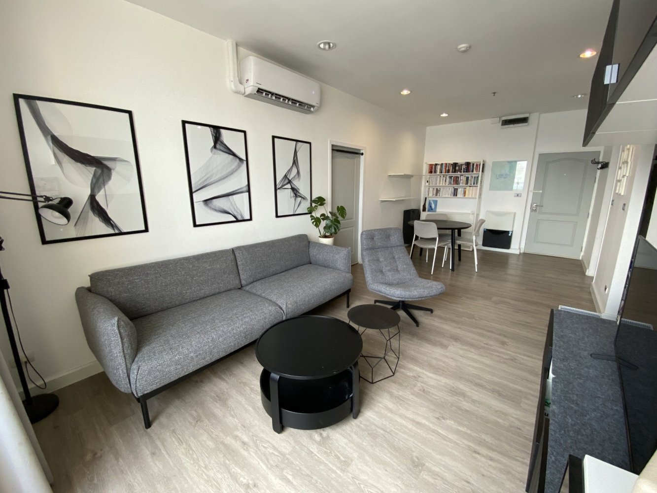 Apartamento com 2 quartos em condomínio em Khlong San, Thailand N.º 64153