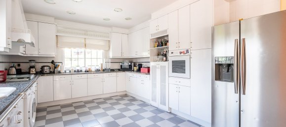 6 Schlafzimmer Haus in Villaviciosa de Odon, Spain, Nr. 144097 32