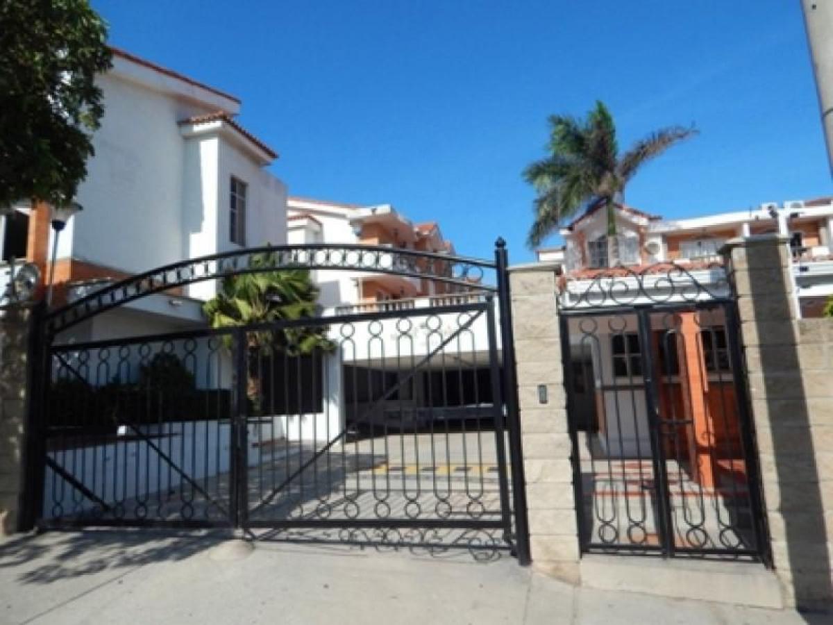 3 bedrooms House in Atlantico, Colombia No. 915