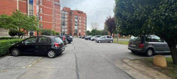 4 rooms Apartment in Turin, Italy No. 19270 17