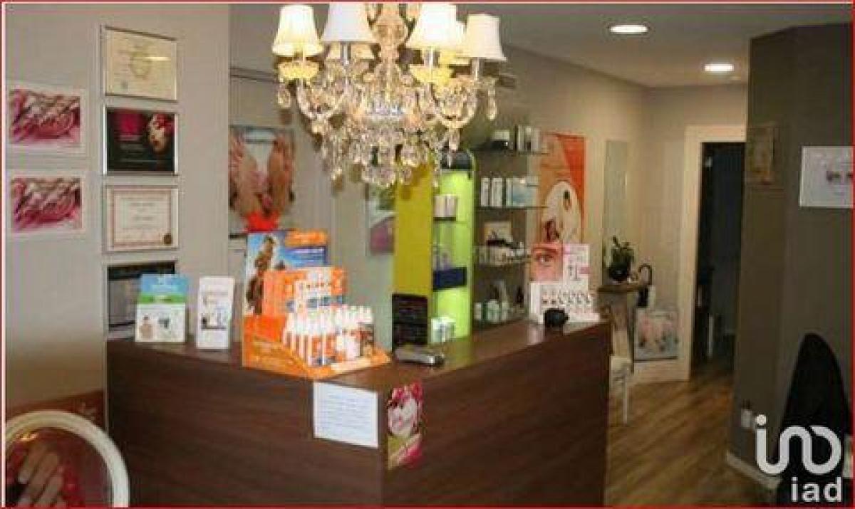 Escritório em Le Coteau, France 100 m² N.º 20085