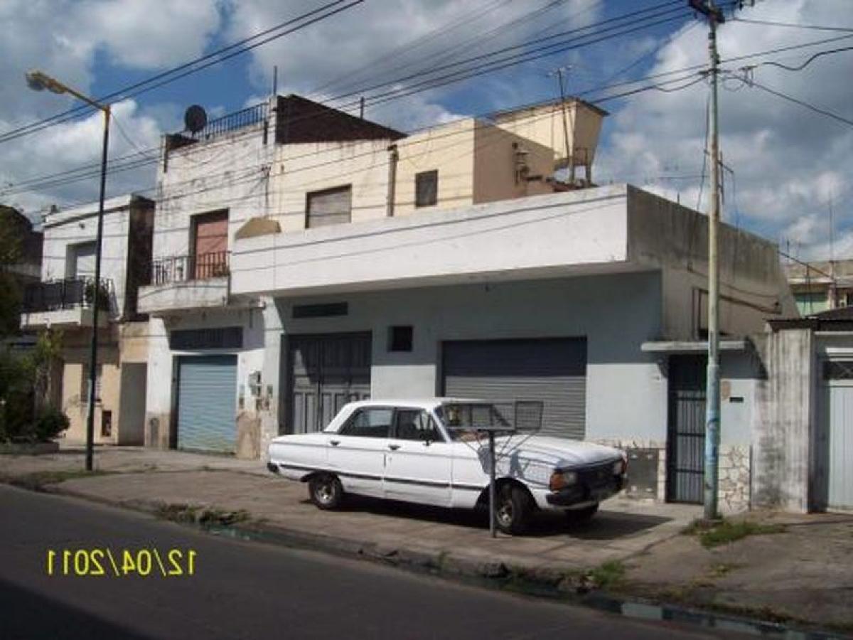 Gewerbliche Immobilie in General San Martin, Argentina 260m², Nr. 28688