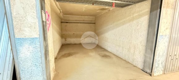 Garaje en Rocca di Mezzo, Italy 20 m² No. 283713 3