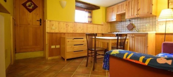 3-salle Appartement à Ayas, Italy No. 35281 12