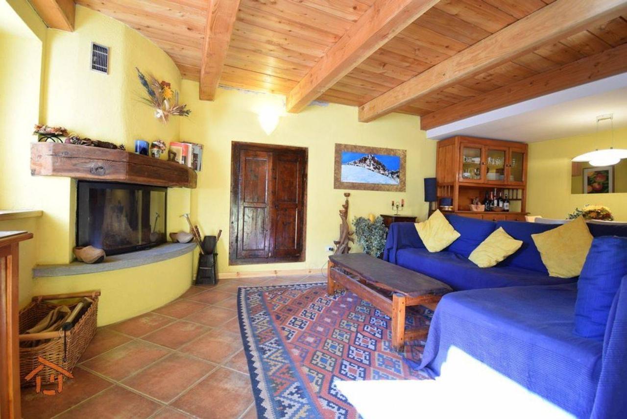 3-salle Appartement à Ayas, Italy No. 35281