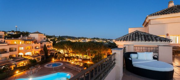 4 bedrooms Penthouse in Marbella, Spain No. 137973 3